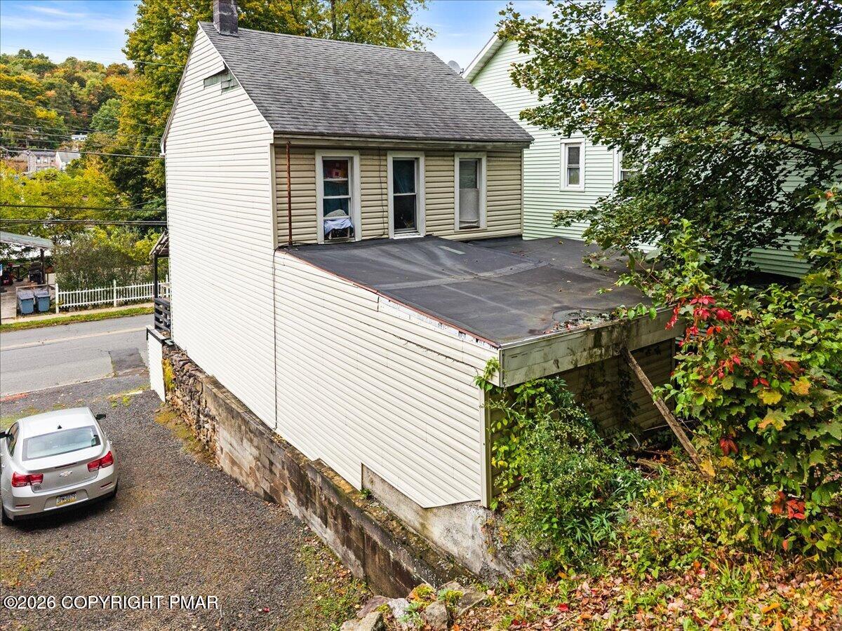 433 Nichols Street