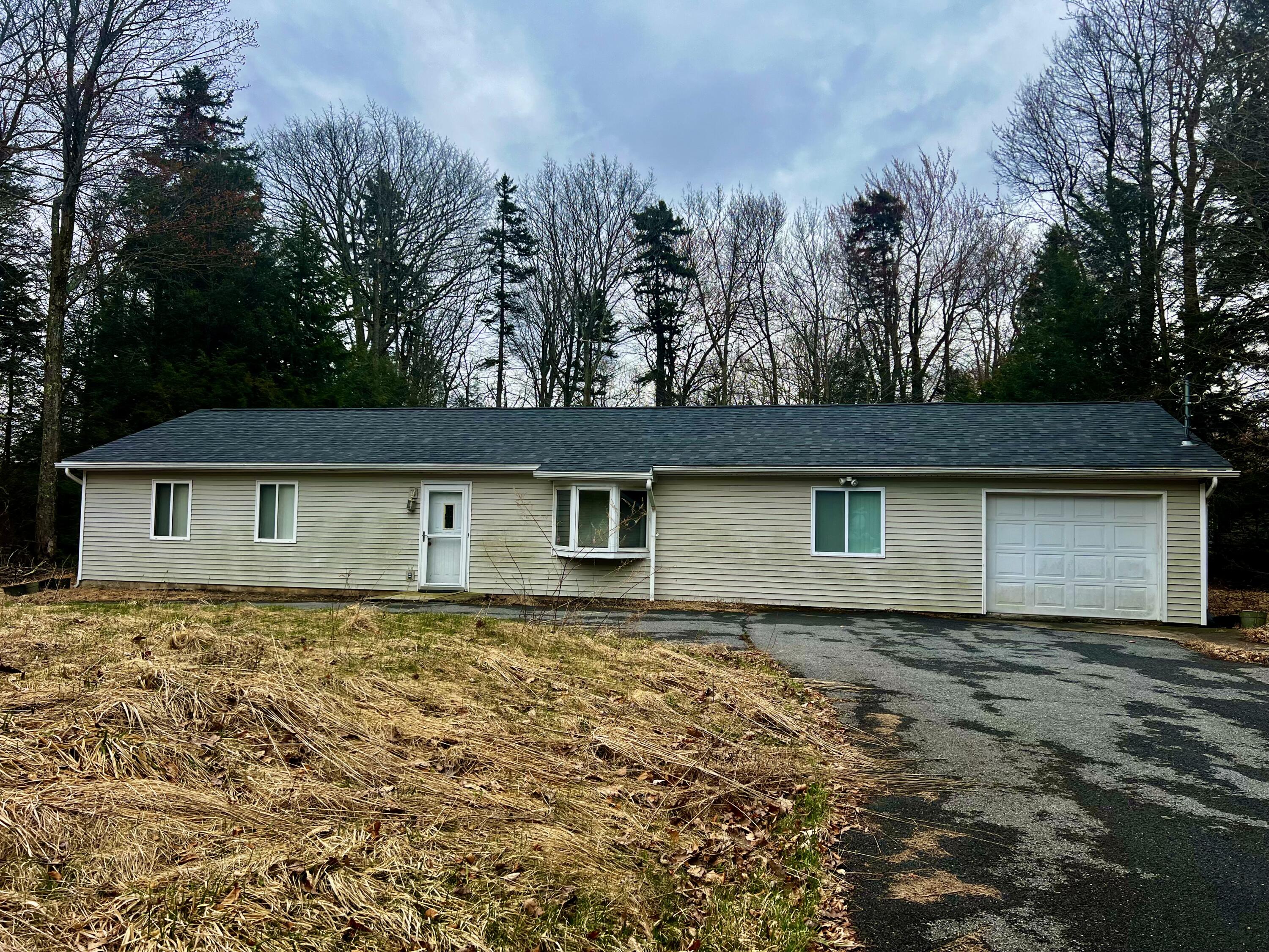 5134 Renaissance Lane, Tobyhanna, Pennsylvania image 2