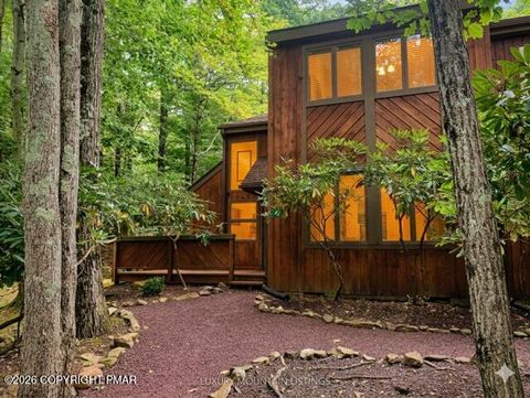 Homes For Sale - 47 Warbler Court<br/> Carbon County, Lake Harmony, PA 18624