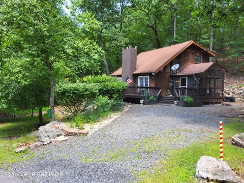 Homes For Sale - 151 Edinburgh Road<br/> Bushkill, PA 18324