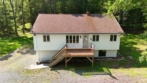 Homes For Sale - 371 Ridge Circle<br/> Cresco, PA 18326