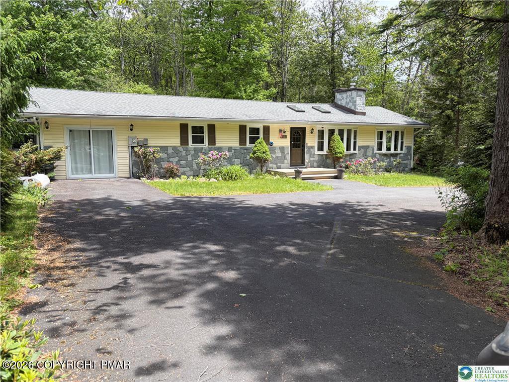 215 Larch Oval