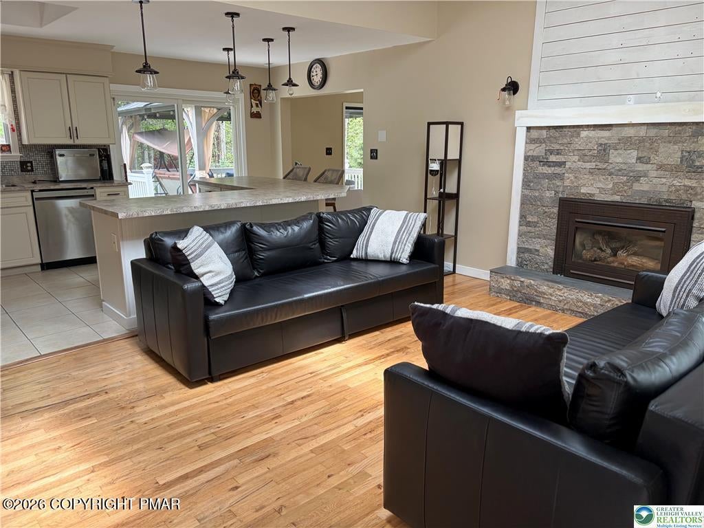 215 Larch Oval