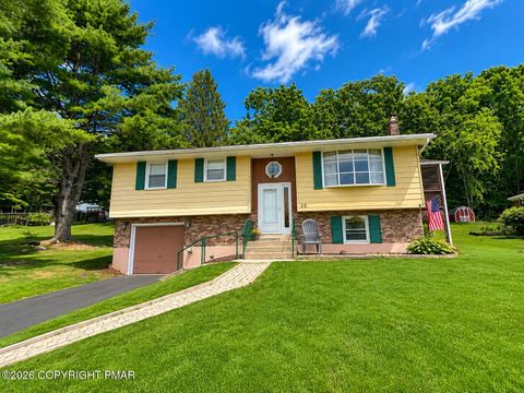 Homes For Sale - 35 W Diaz Avenue<br/> Carbon County, Nesquehoning, PA 18240