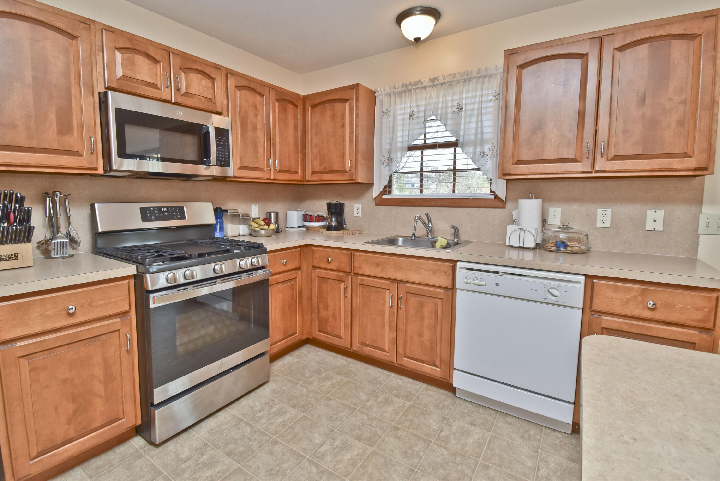2340 Long Pond Road, Long Pond, Pennsylvania image 18