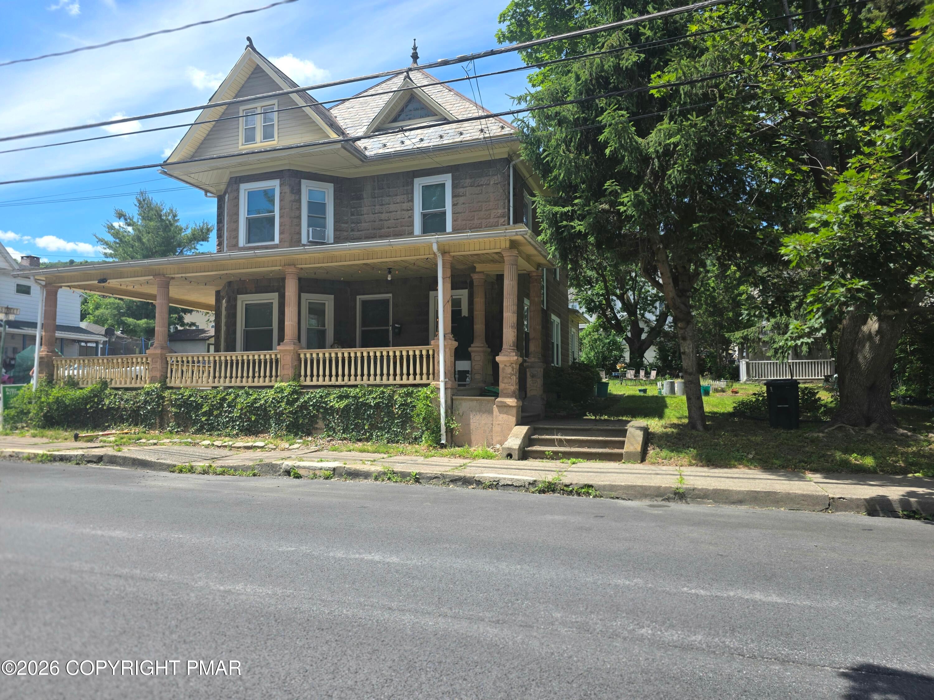 729 George Street