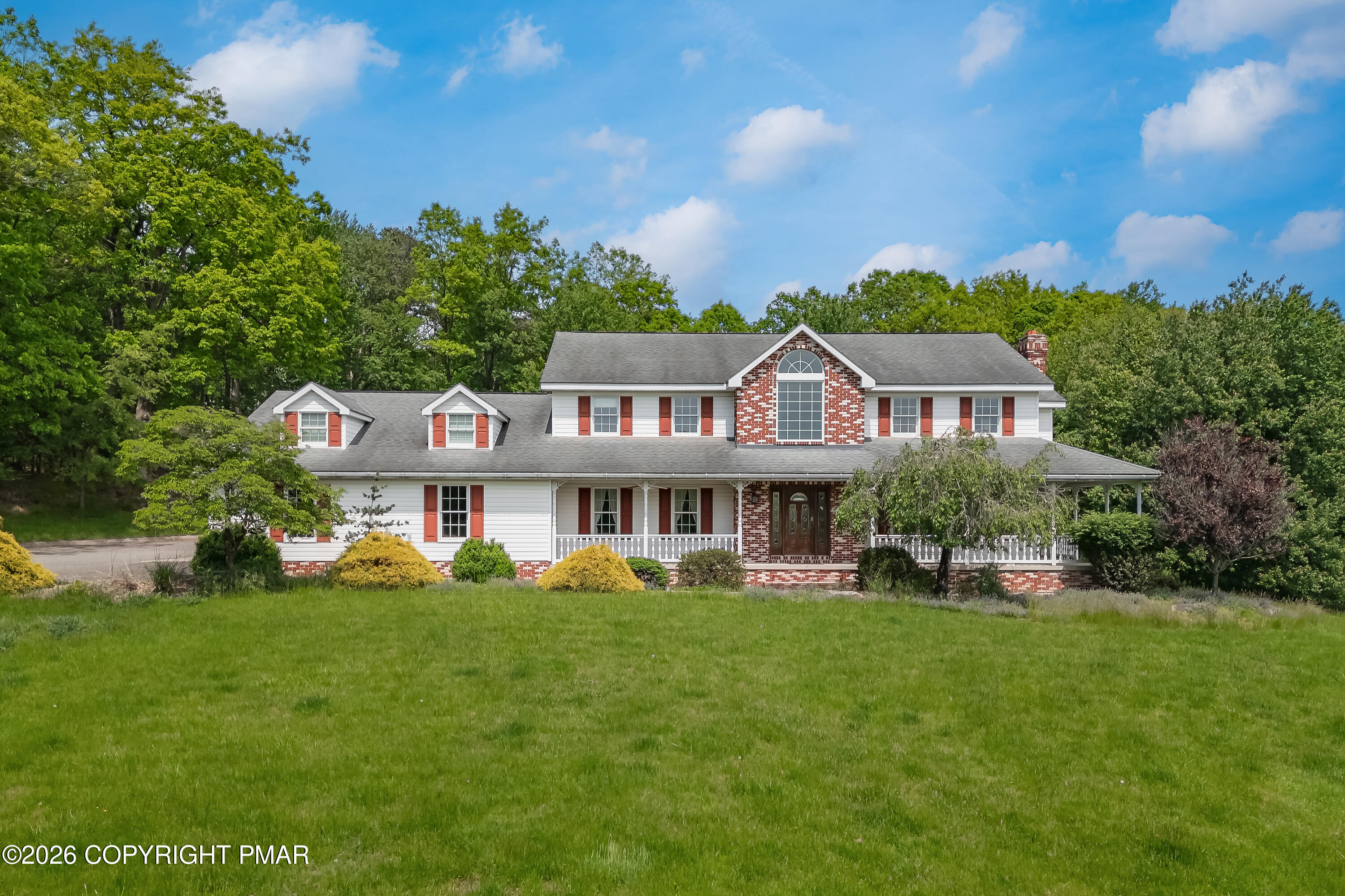 324 W 10th Street