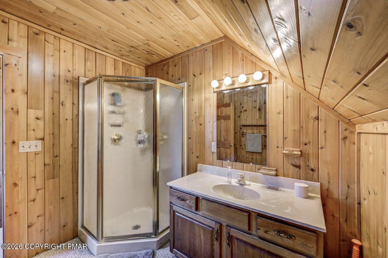 Albrightsville, Pennsylvania, 18210, United States, 5 Bedrooms Bedrooms, ,4 BathroomsBathrooms,Residential,Active,2043121