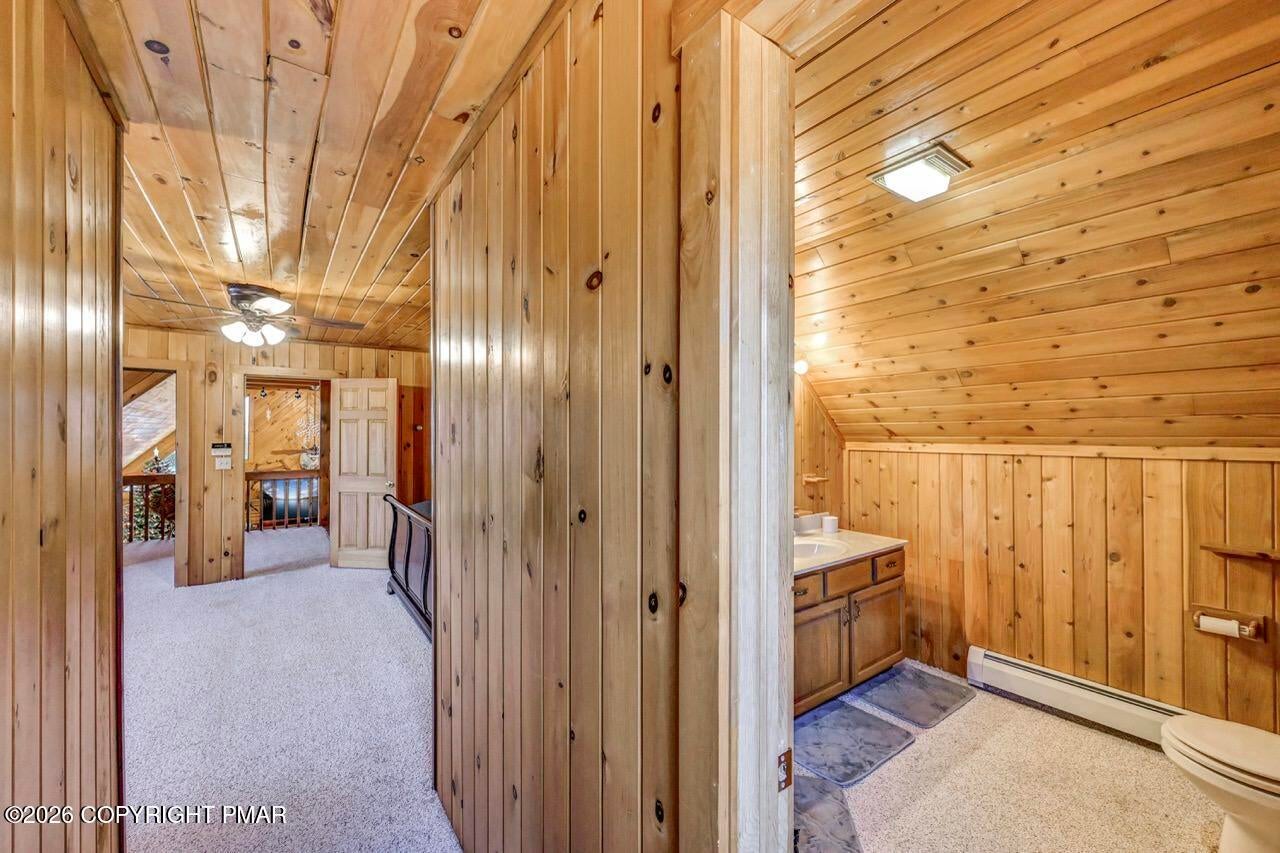 Albrightsville, Pennsylvania, 18210, United States, 5 Bedrooms Bedrooms, ,4 BathroomsBathrooms,Residential,Active,2043121
