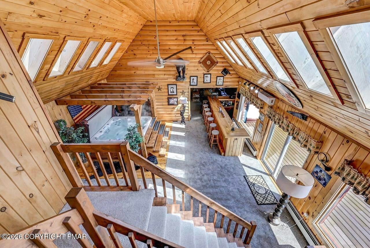 Albrightsville, Pennsylvania, 18210, United States, 5 Bedrooms Bedrooms, ,4 BathroomsBathrooms,Residential,Active,2043121