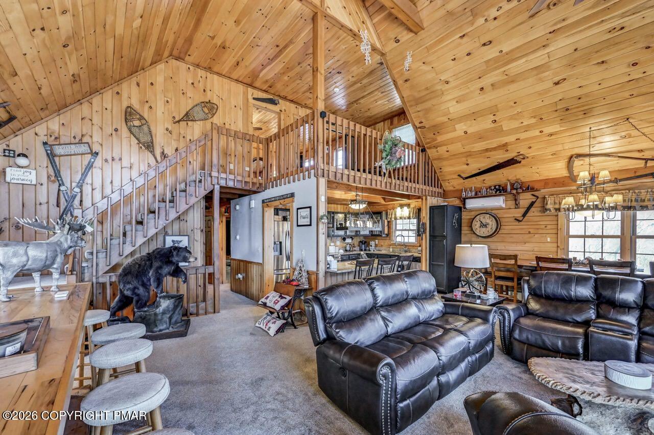 Albrightsville, Pennsylvania, 18210, United States, 5 Bedrooms Bedrooms, ,4 BathroomsBathrooms,Residential,Active,2043121