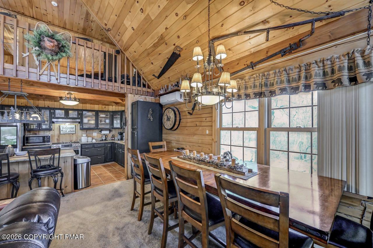 Albrightsville, Pennsylvania, 18210, United States, 5 Bedrooms Bedrooms, ,4 BathroomsBathrooms,Residential,Active,2043121