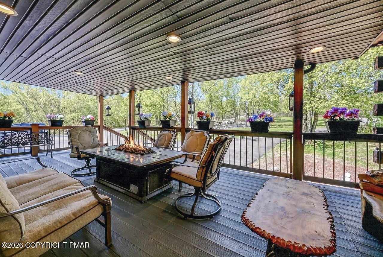Albrightsville, Pennsylvania, 18210, United States, 5 Bedrooms Bedrooms, ,4 BathroomsBathrooms,Residential,Active,2043121