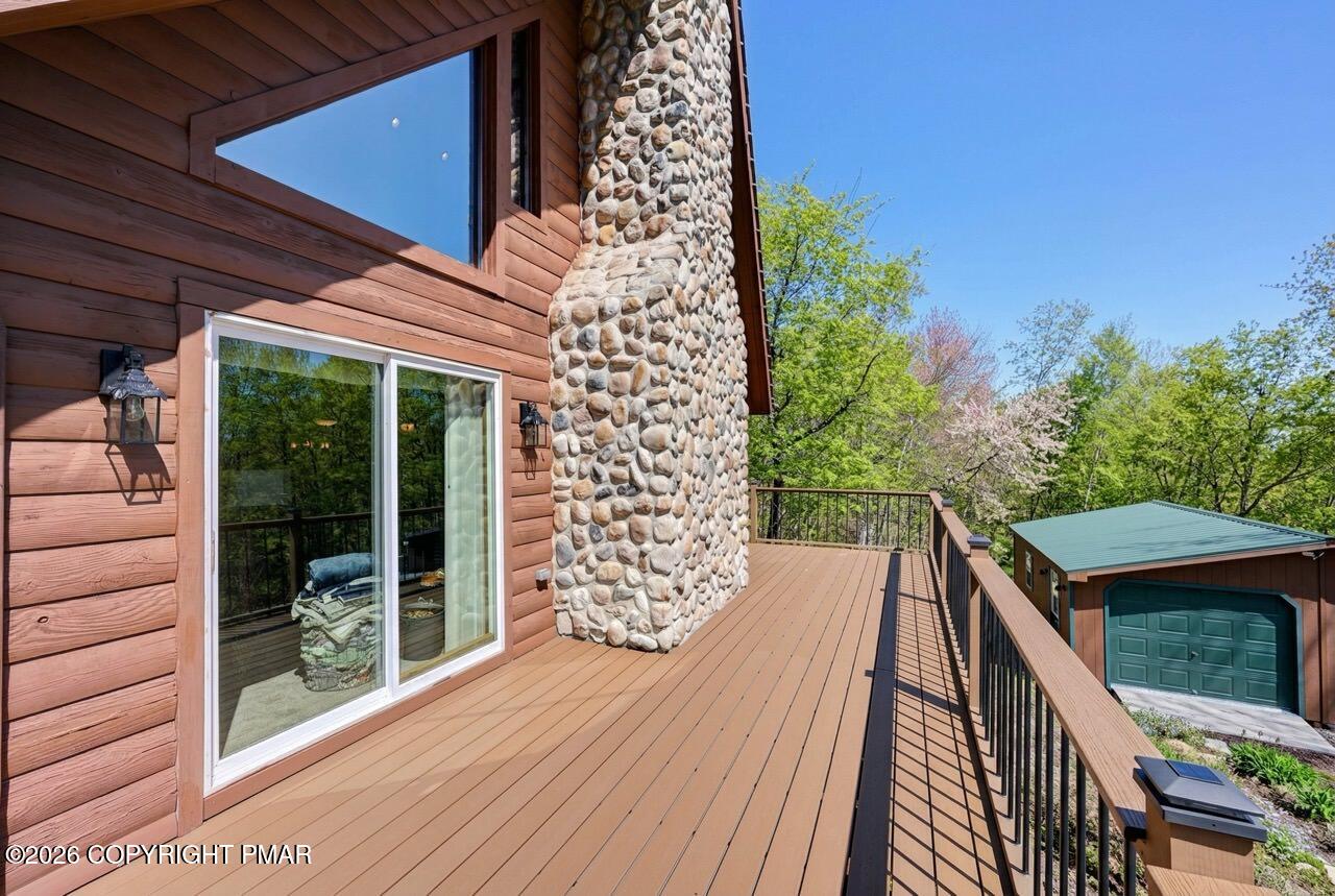 Albrightsville, Pennsylvania, 18210, United States, 5 Bedrooms Bedrooms, ,4 BathroomsBathrooms,Residential,Active,2043121