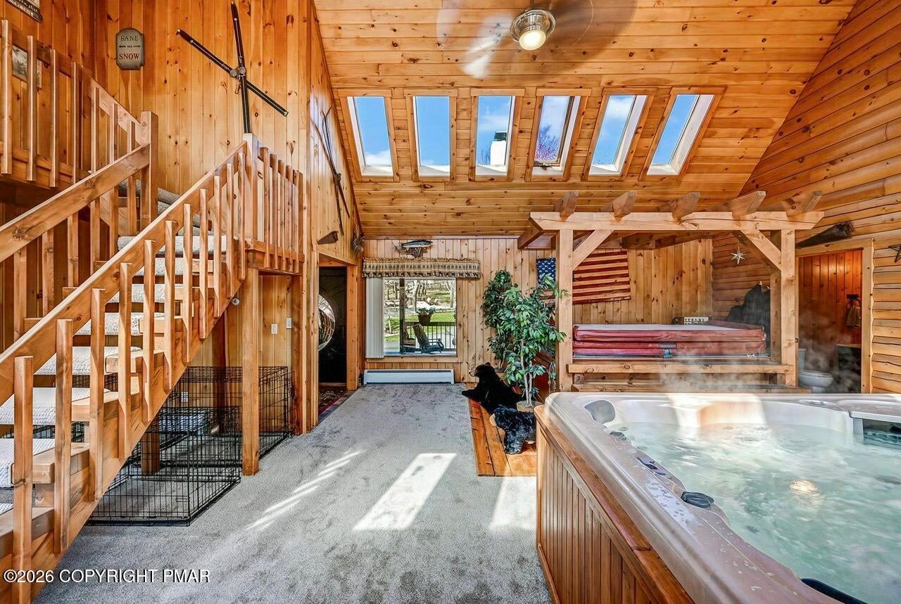 Albrightsville, Pennsylvania, 18210, United States, 5 Bedrooms Bedrooms, ,4 BathroomsBathrooms,Residential,Active,2043121