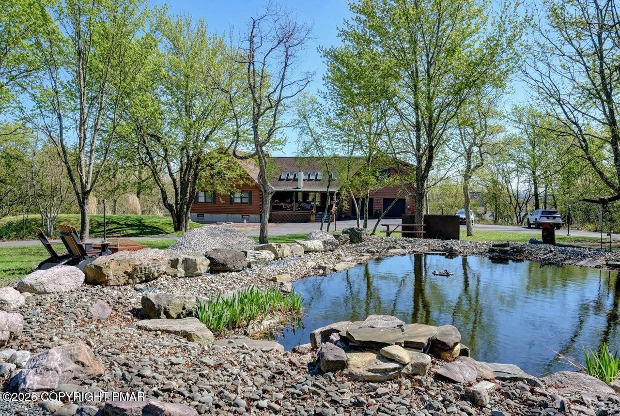 Albrightsville, Pennsylvania, 18210, United States, 5 Bedrooms Bedrooms, ,4 BathroomsBathrooms,Residential,Active,2043121