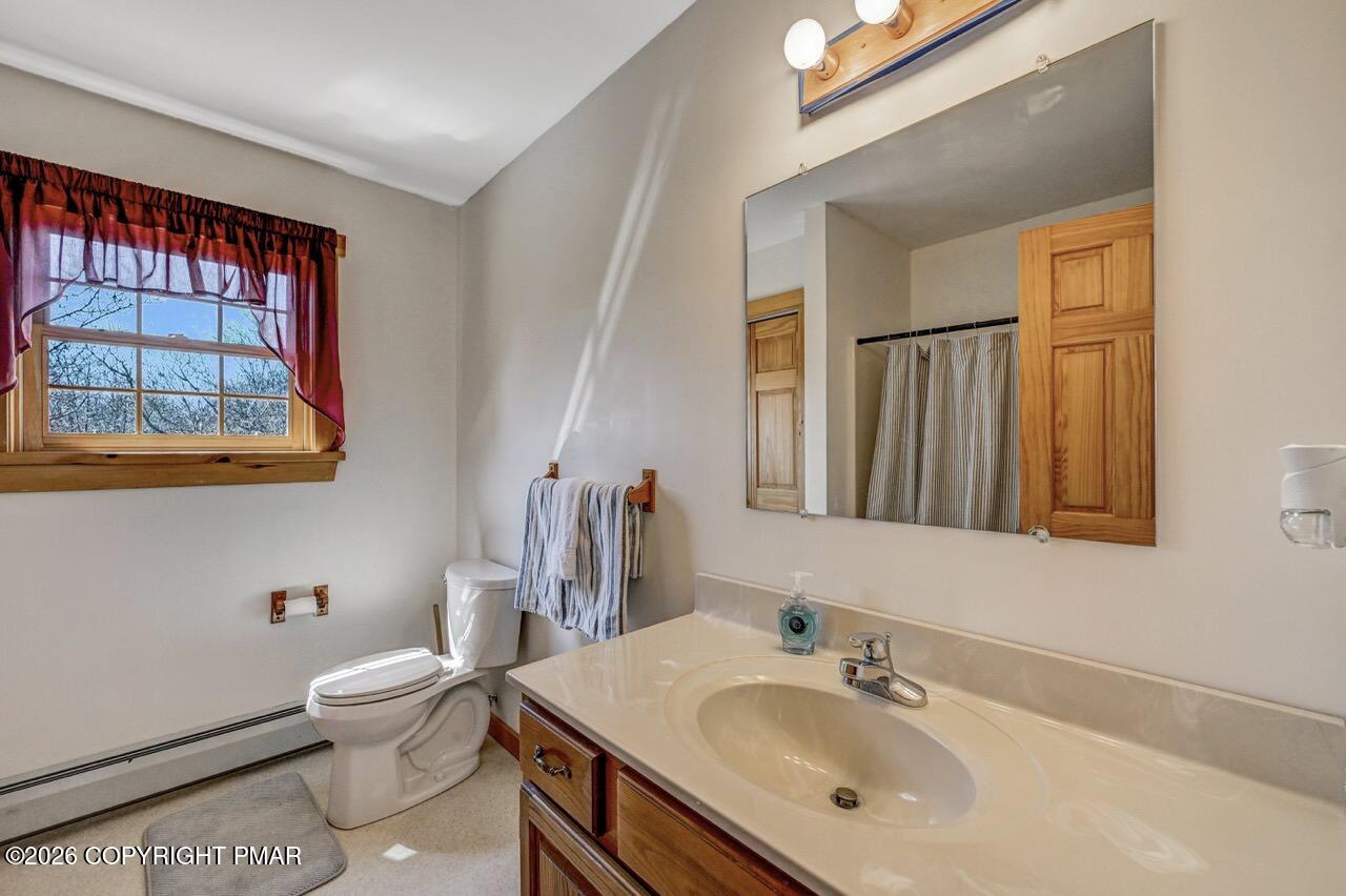 Albrightsville, Pennsylvania, 18210, United States, 5 Bedrooms Bedrooms, ,4 BathroomsBathrooms,Residential,Active,2043121