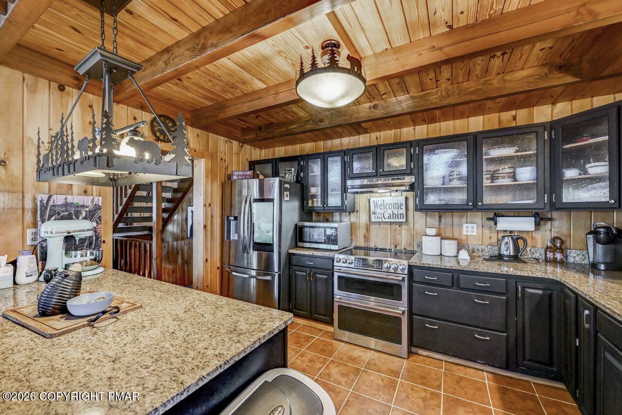 Albrightsville, Pennsylvania, 18210, United States, 5 Bedrooms Bedrooms, ,4 BathroomsBathrooms,Residential,Active,2043121