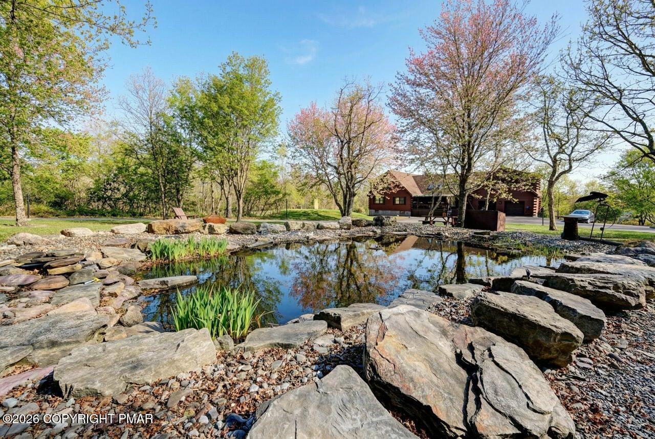Albrightsville, Pennsylvania, 18210, United States, 5 Bedrooms Bedrooms, ,4 BathroomsBathrooms,Residential,Active,2043121