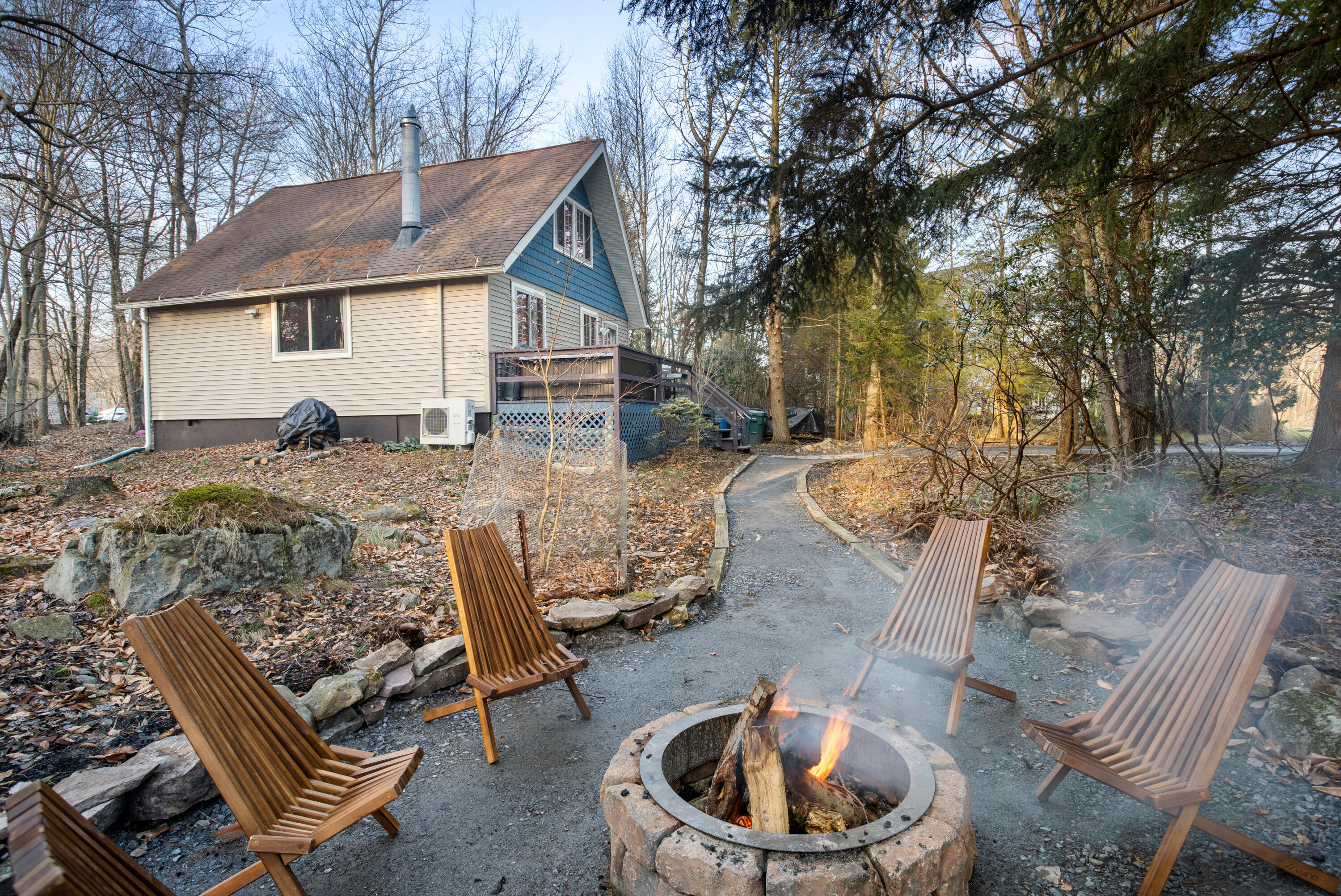 7695 Fawn Lane