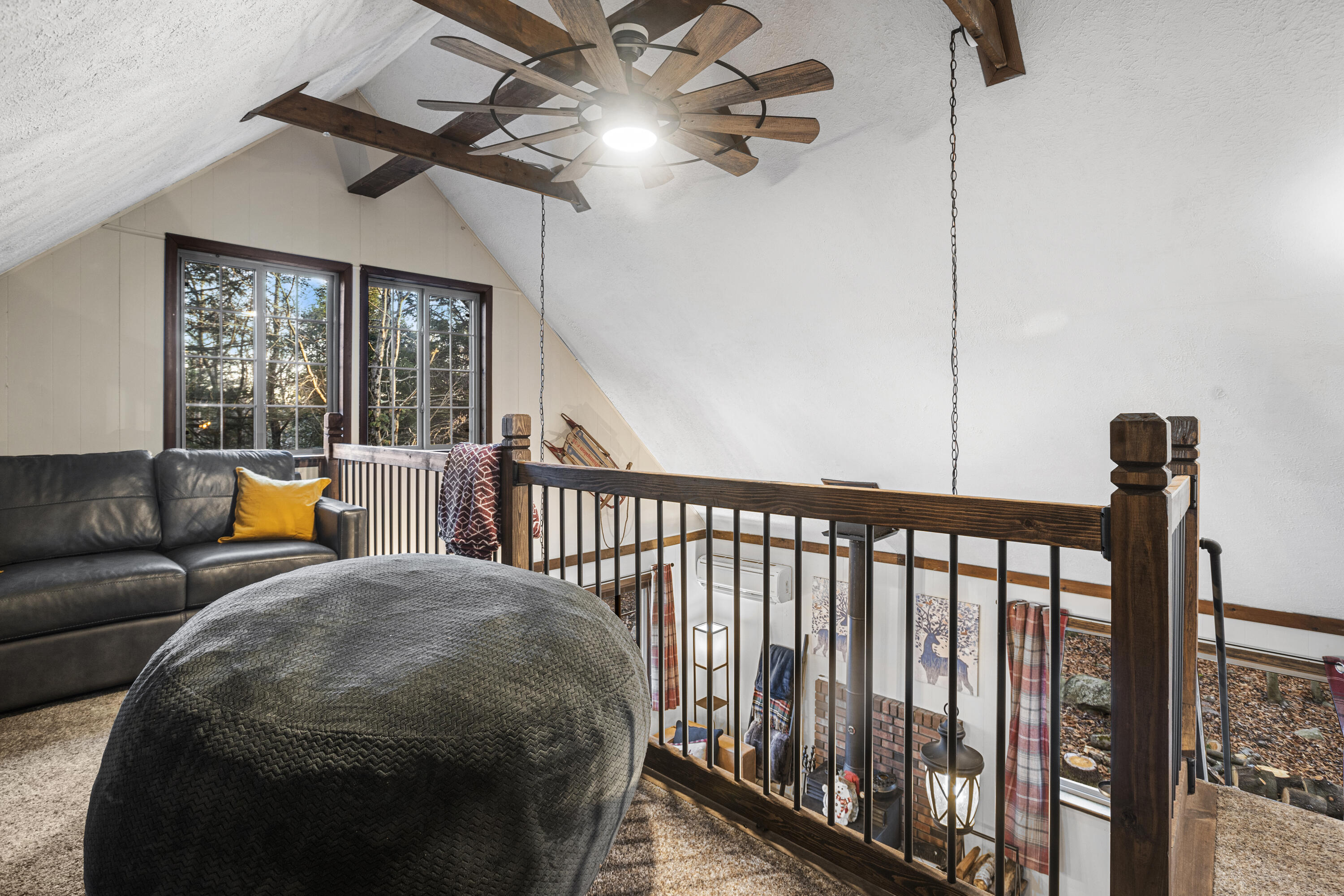 7695 Fawn Lane