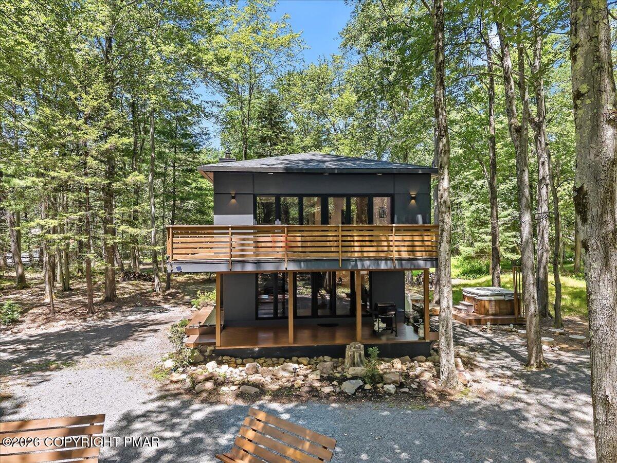 1142 Oakland Place