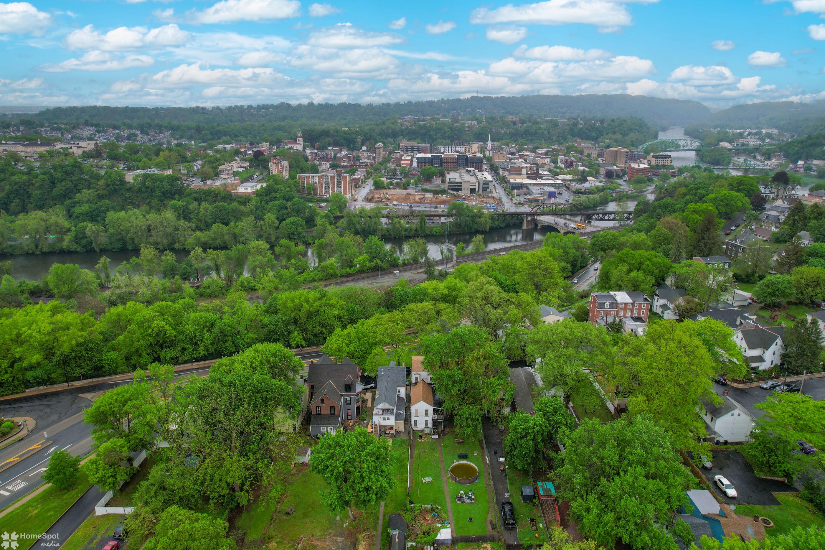 136 W Madison Street, Easton, Pennsylvania image 2