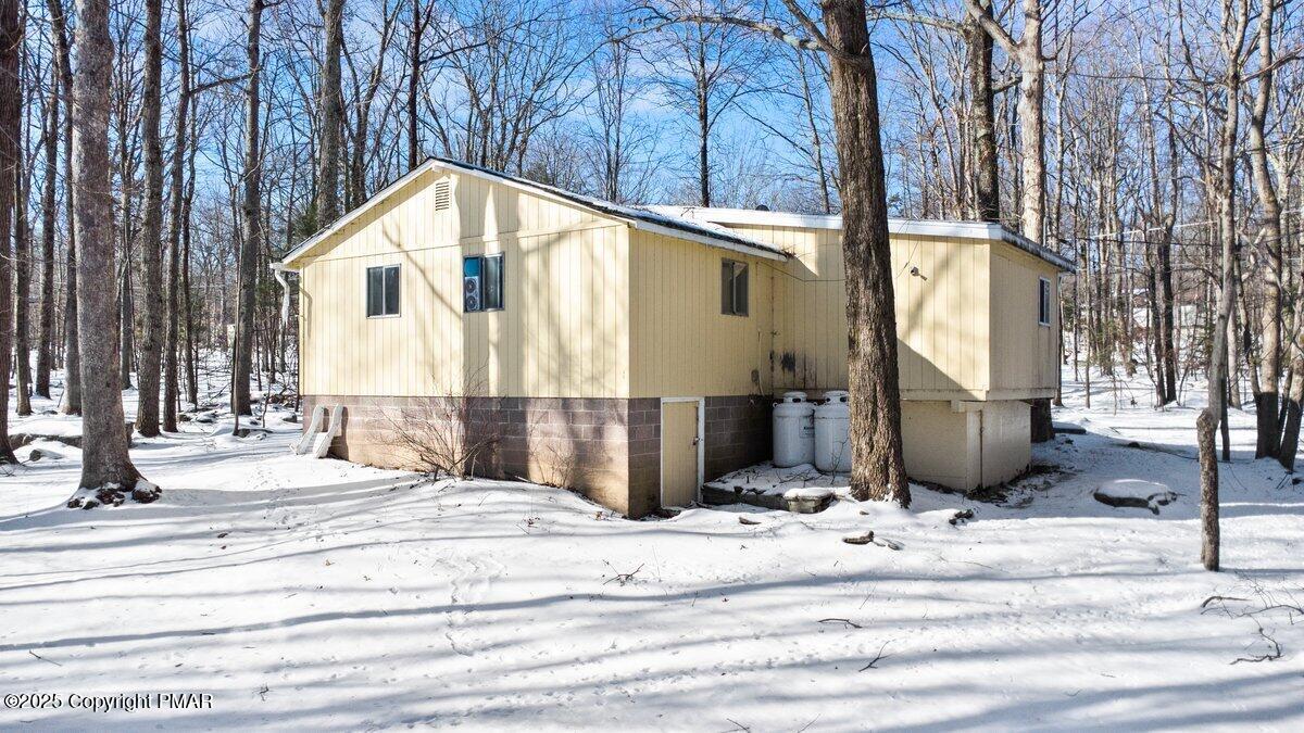 129 Buck Run Drive, Milford, Pennsylvania image 4