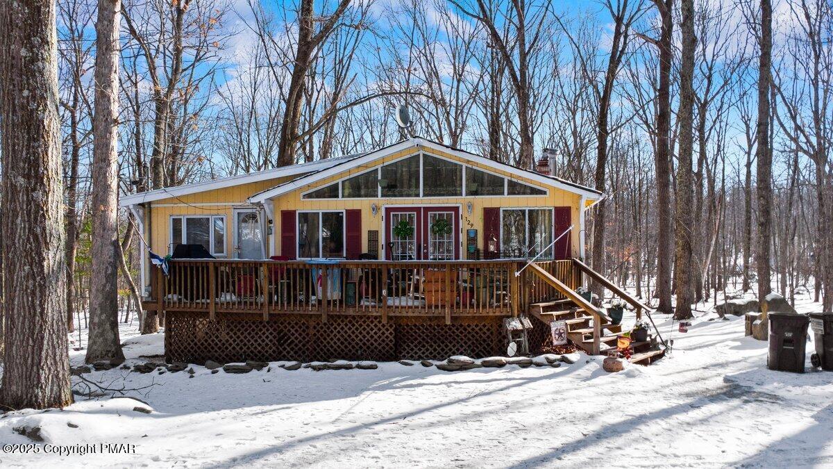 129 Buck Run Drive, Milford, Pennsylvania image 1