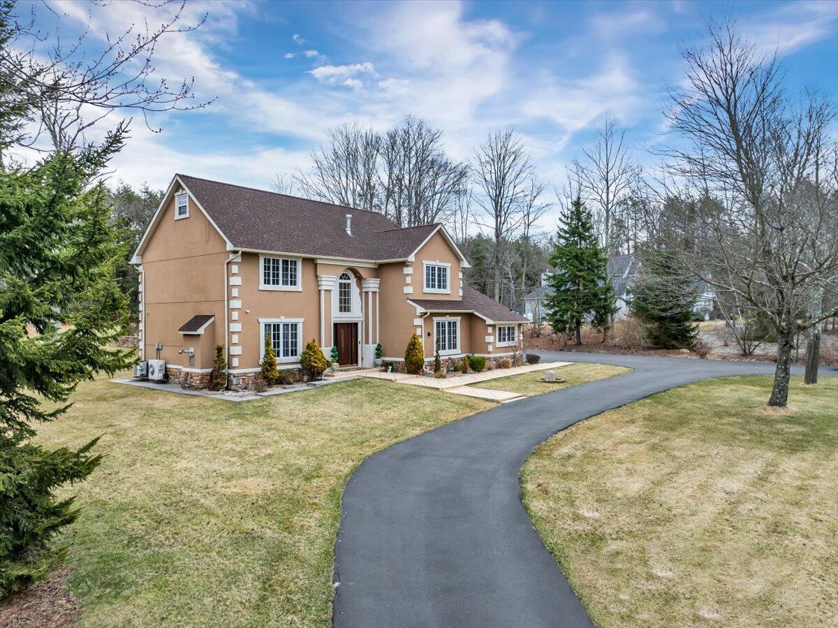 154 Cranberry Drive, Blakeslee, Pennsylvania image 2