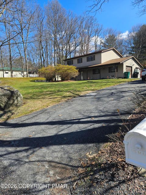 Homes For Sale - 166 Tanbark Lane<br/> Tannersville, PA 18372