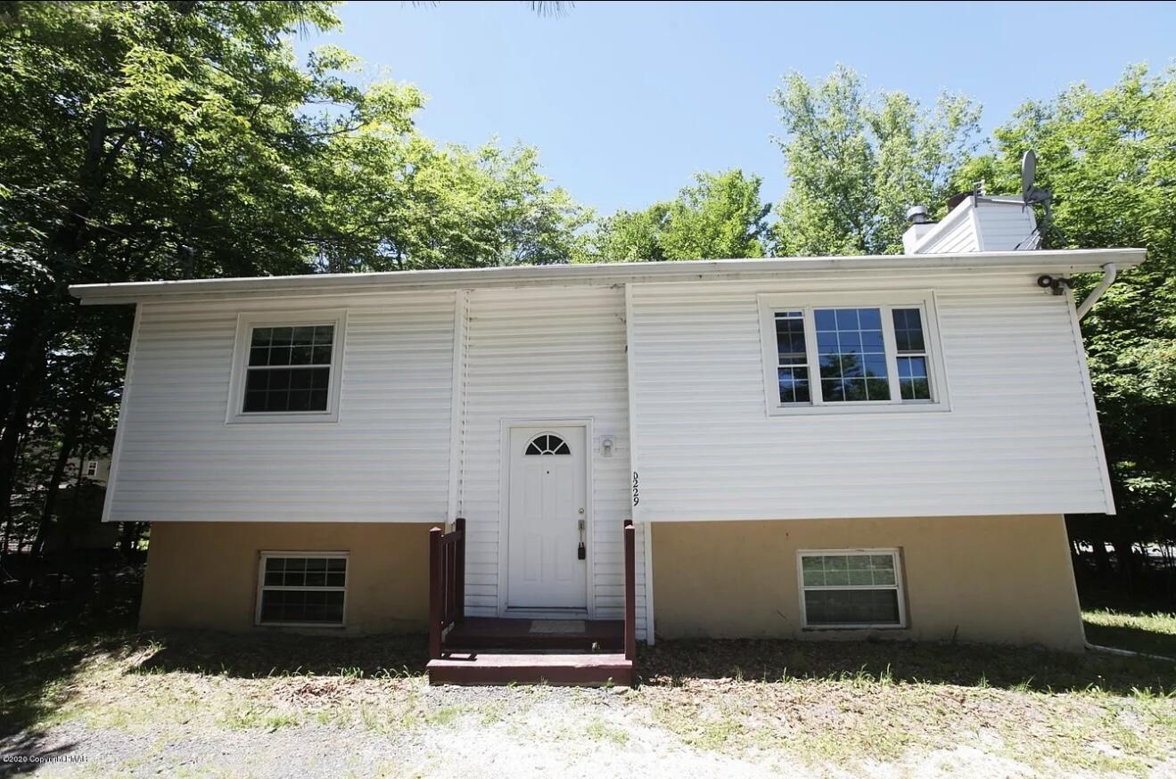 3076 Briarwood Drive, Coolbaugh Township, Pennsylvania image 1