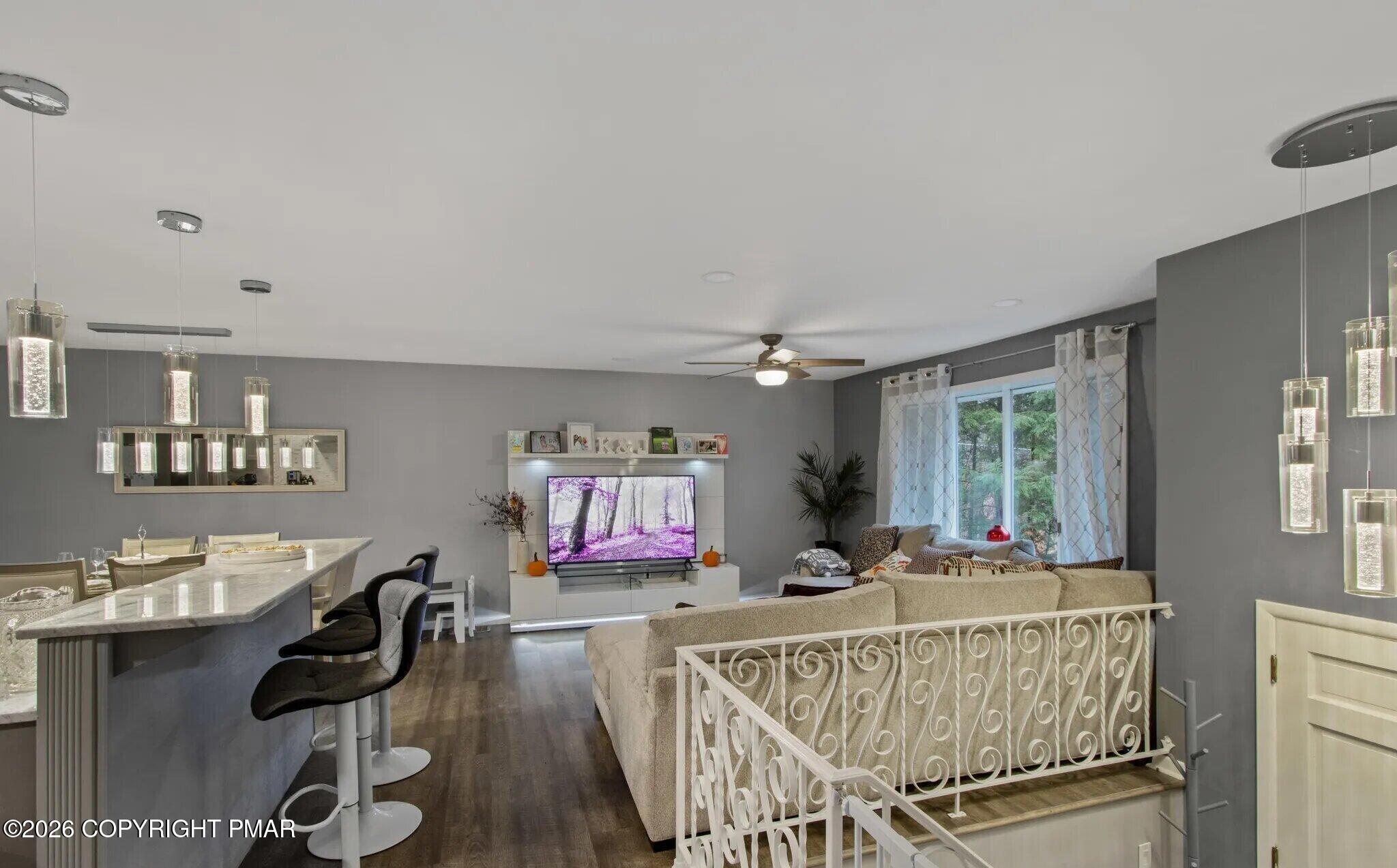 113 Cresthill Circle