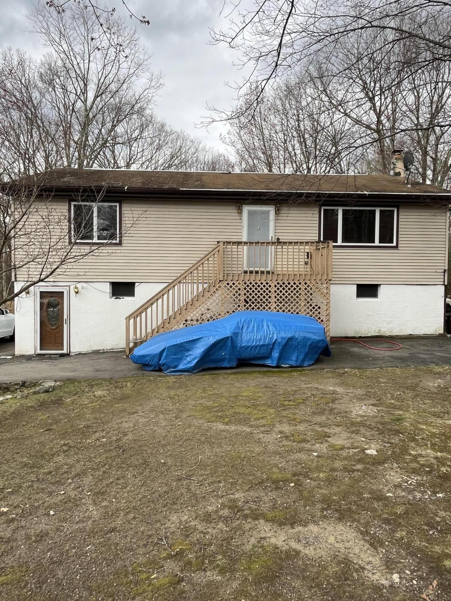 2221 Eagle Path, Bushkill, Pennsylvania image 1