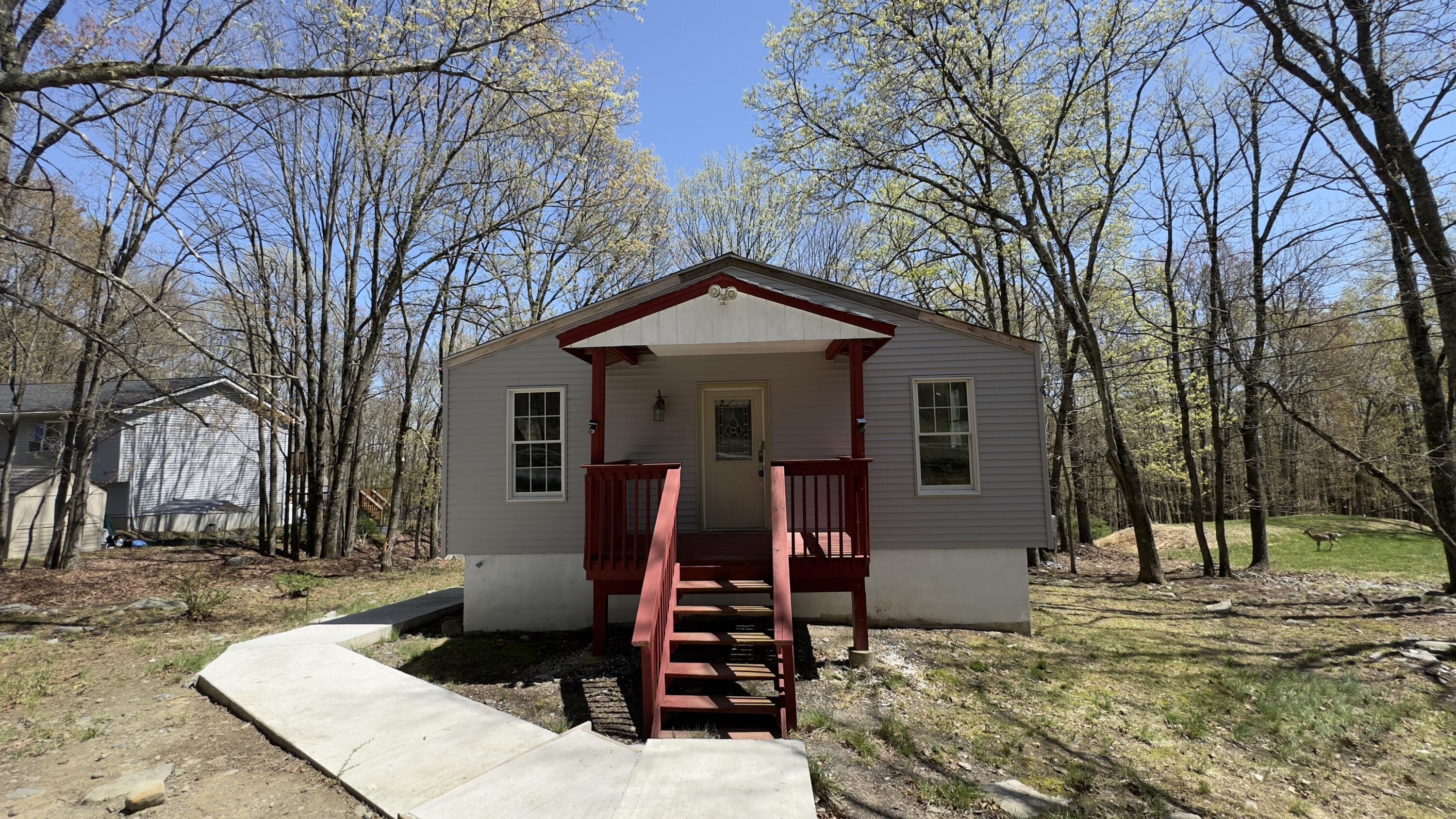 194 Murphy Circle, Bushkill, Pennsylvania image 2