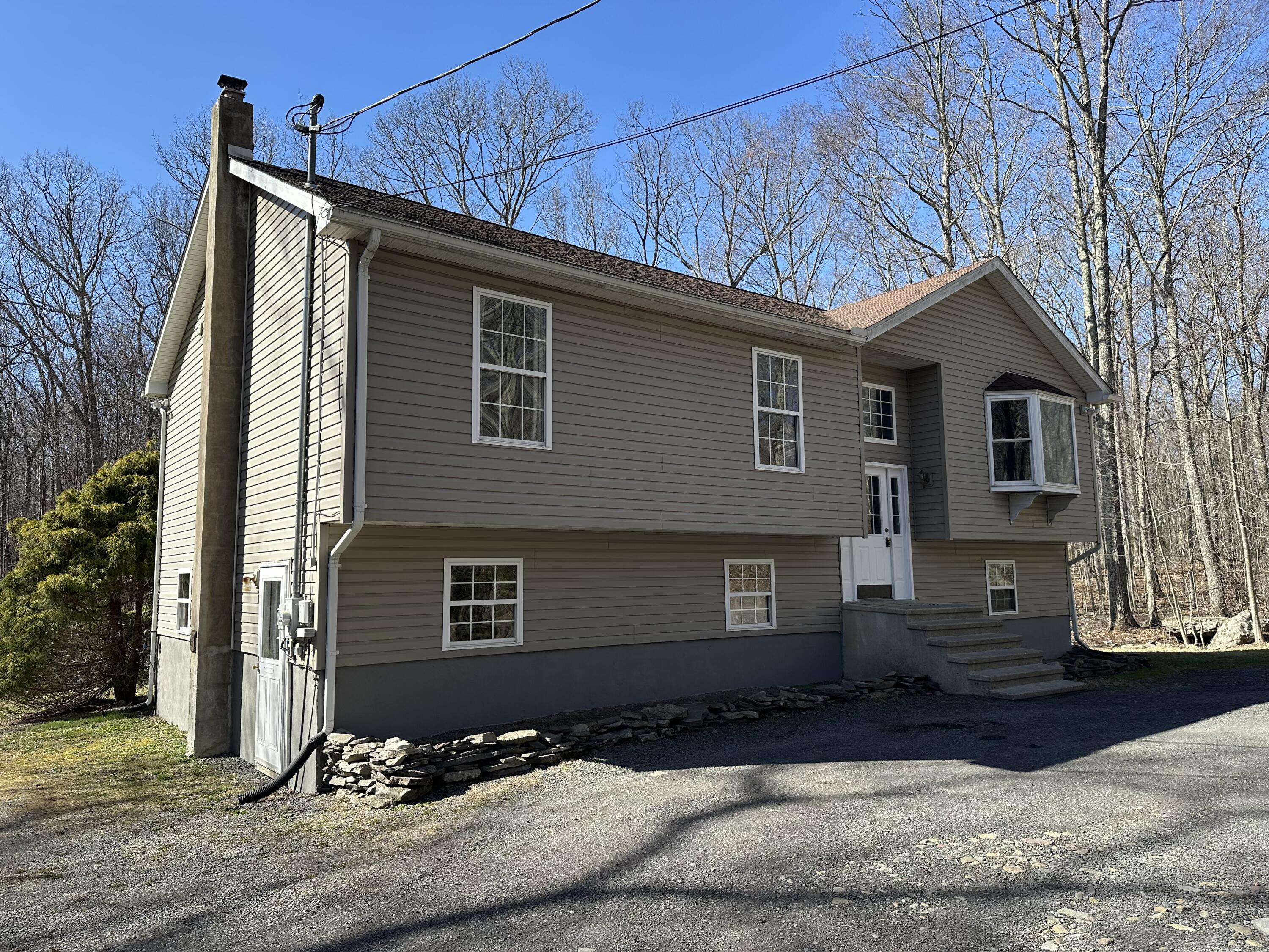 1240 Howeytown Road, East Stroudsburg, Pennsylvania image 1