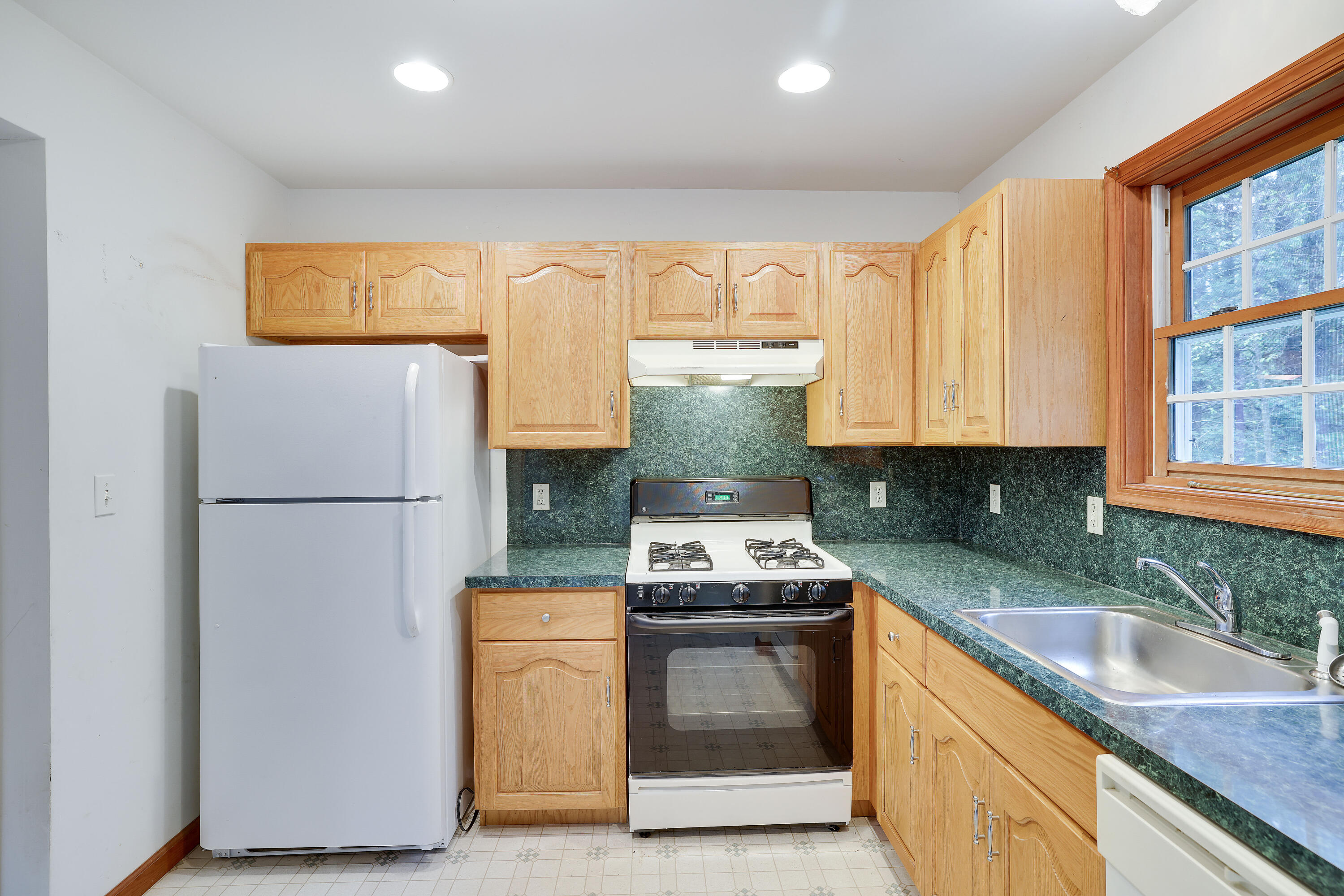 426 Tranquility Court, Long Pond, Pennsylvania image 12