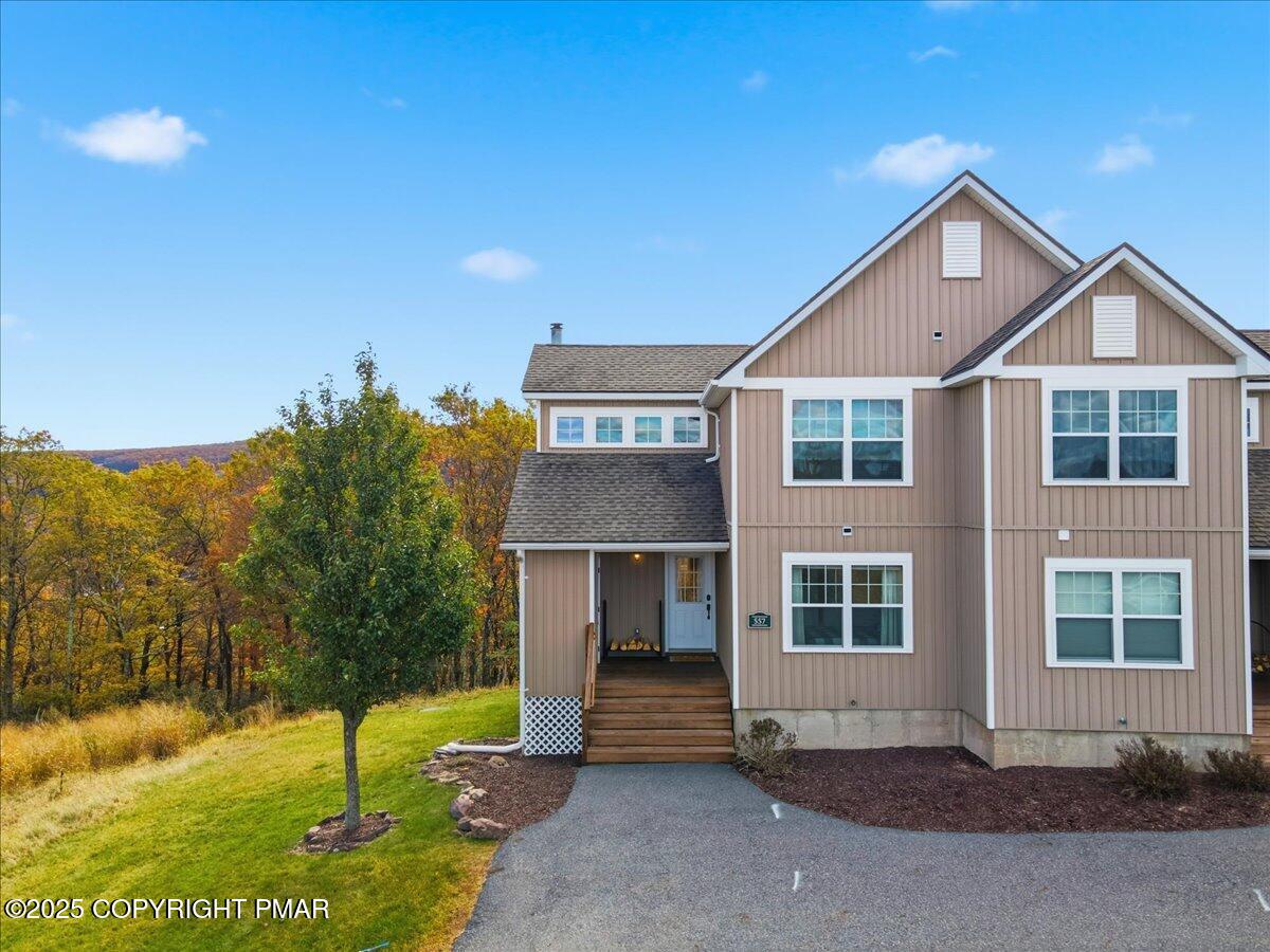 557 Upper Deer Valley Rd 557