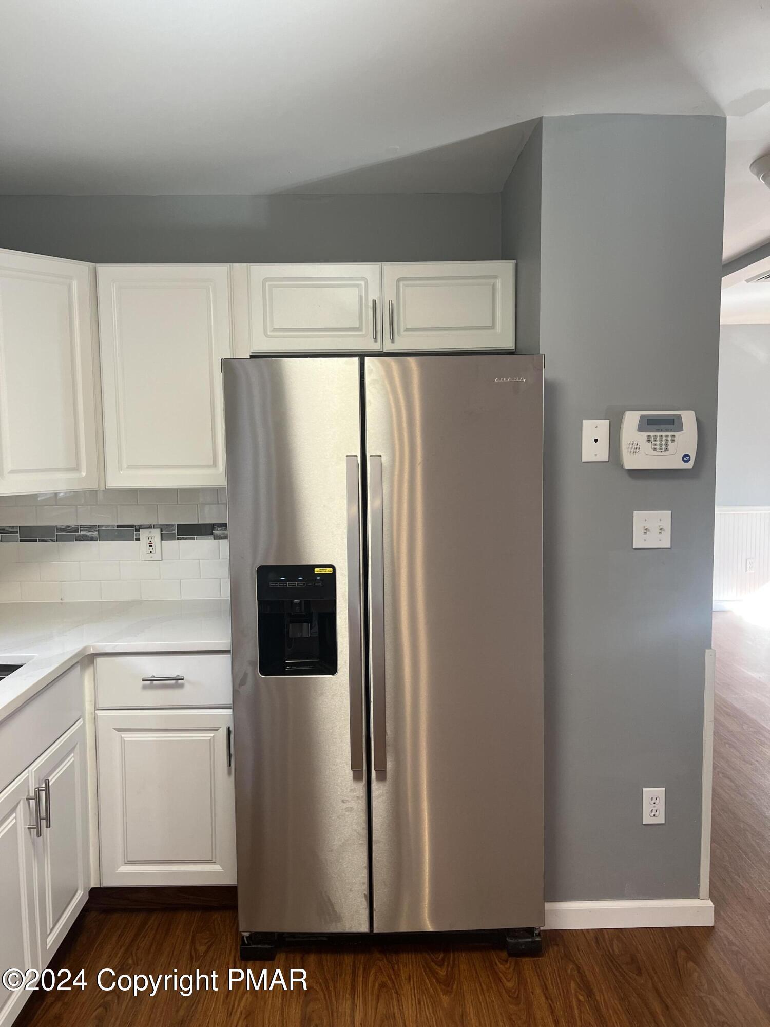 7109 Pine Grove Drive