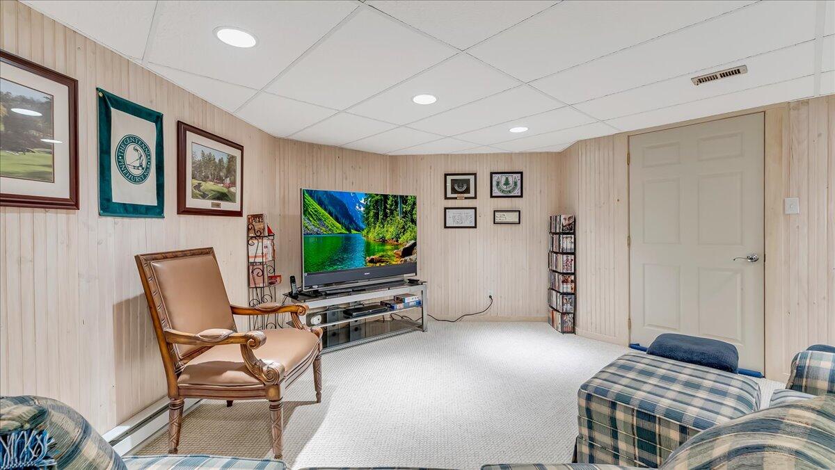 2196 Oak Hill Drive, Buck Hill Falls, Pennsylvania image 34