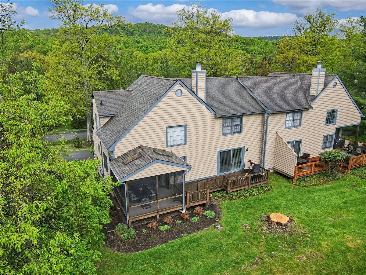 2196 Oak Hill Drive, Buck Hill Falls, Pennsylvania image 4