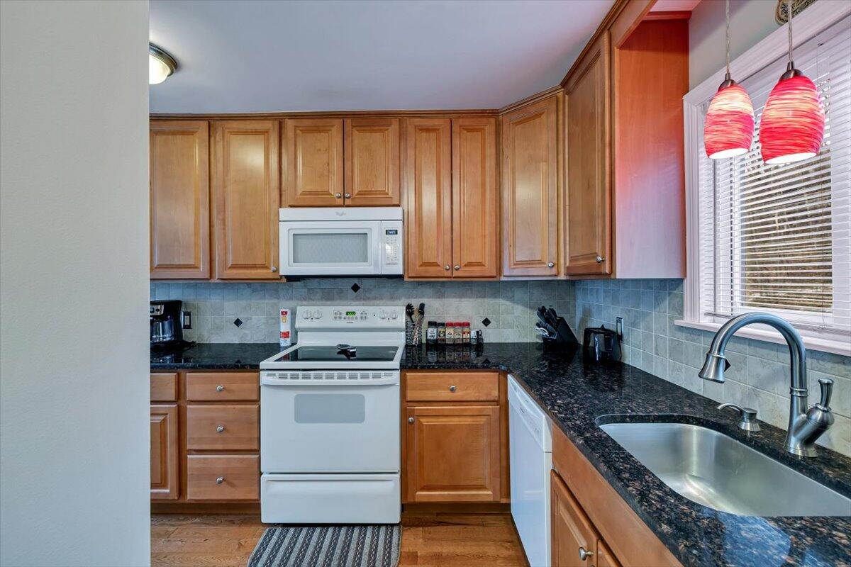 5 Middle Village Way, Tannersville, Pennsylvania image 9