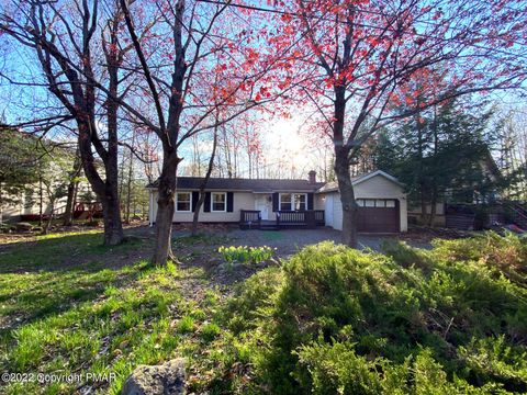 Homes For Rent - 4579 Briarcliff Terrace<br/> Tobyhanna, PA 18466