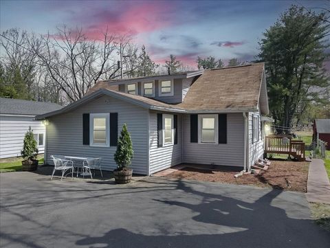 Homes For Sale - 813 Stokes Mill Road<br/> Stroudsburg, PA 18360