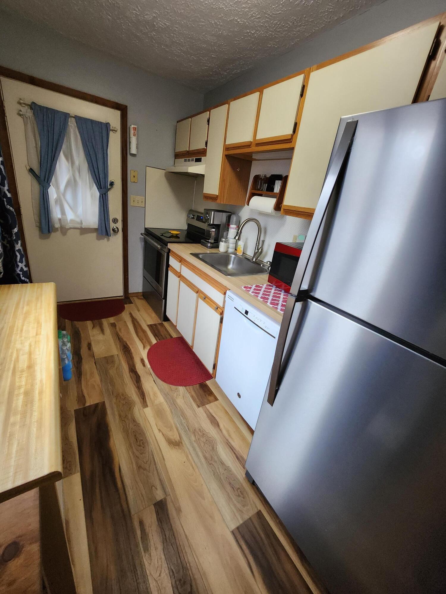 457 Maxatawny Drive, Pocono Lake, Pennsylvania image 5