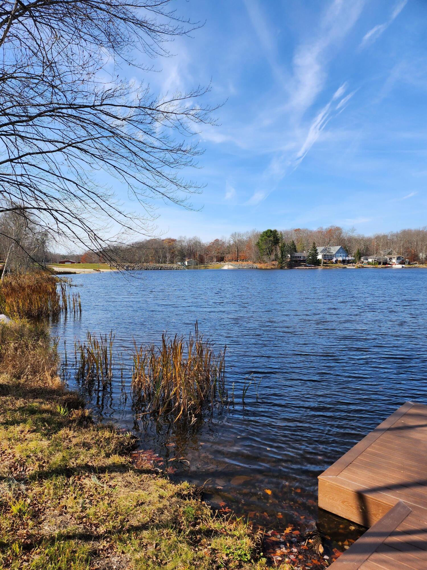 457 Maxatawny Drive, Pocono Lake, Pennsylvania image 2