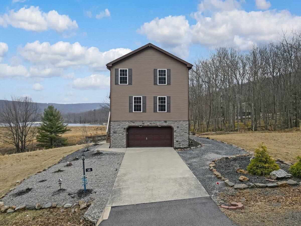 16 Delaware Drive, Hazleton, Pennsylvania image 6