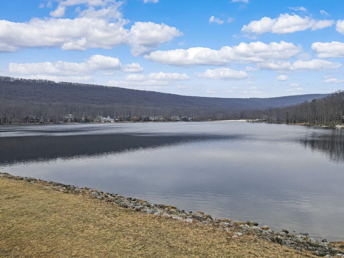 16 Delaware Drive, Hazleton, Pennsylvania image 12