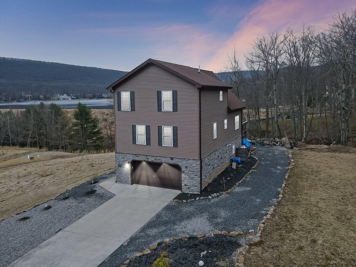 16 Delaware Drive, Hazleton, Pennsylvania image 5