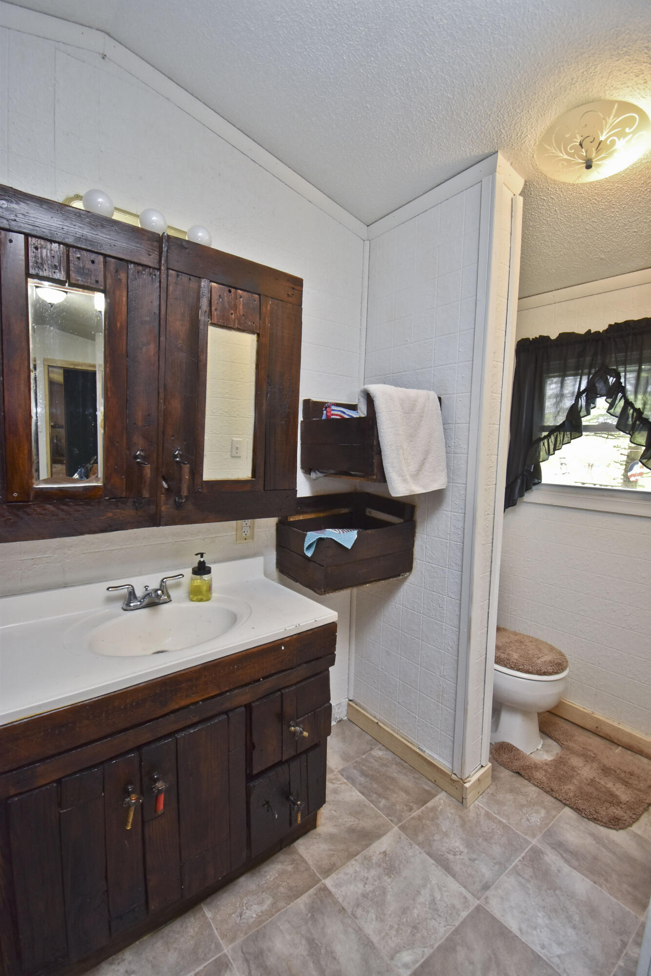213 Blossom Lane, Blakeslee, Pennsylvania image 13